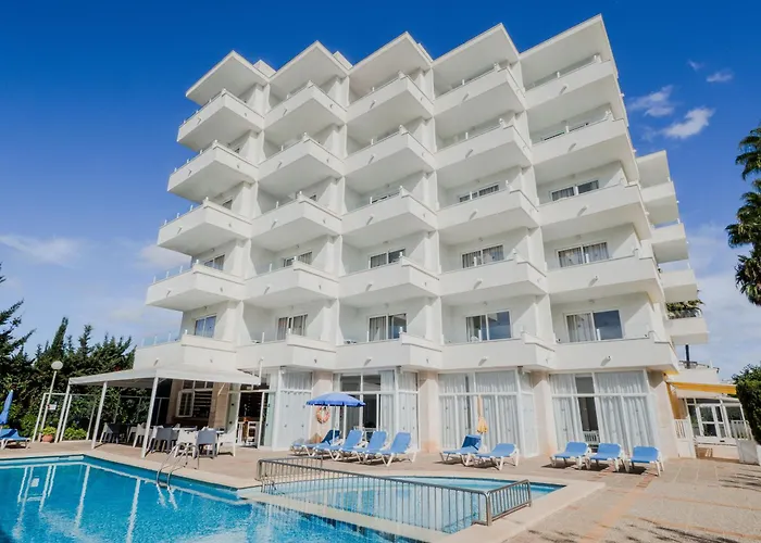 La Santa Maria Apartahotel 4*